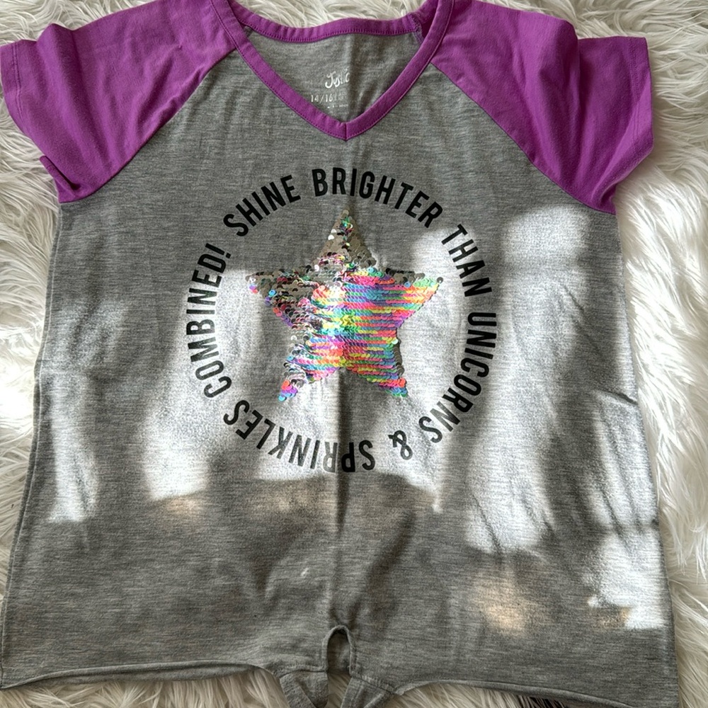 Like new girls justice top